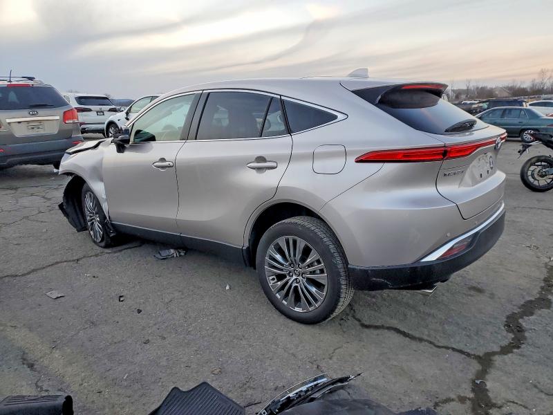 Photo 2 from auction – 2023 TOYOTA VENZA with VIN JTEAAAAH6PJ126925