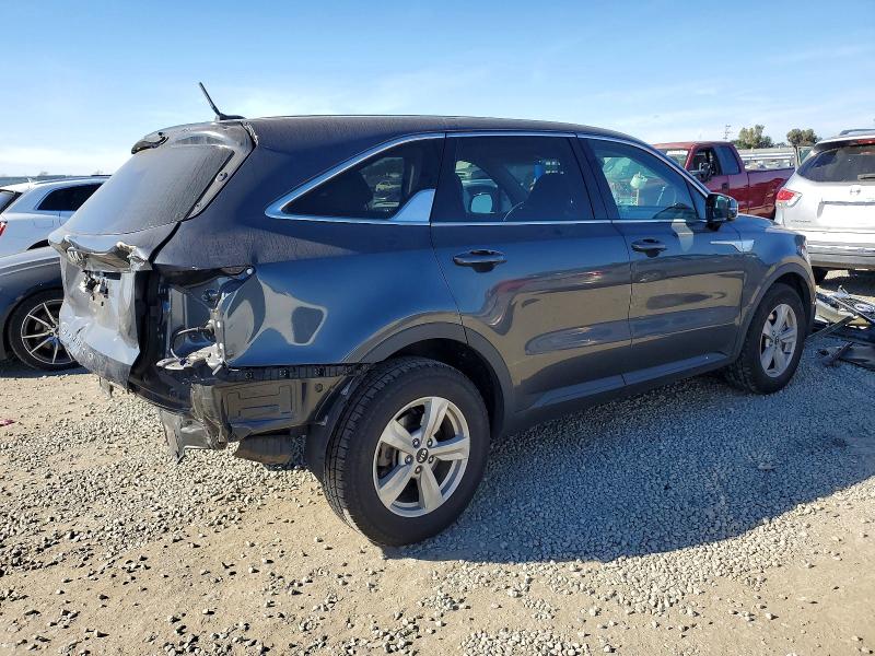 Photo 3 from auction – 2021 KIA SORENTO with VIN 5XYRG4LC5MG073784