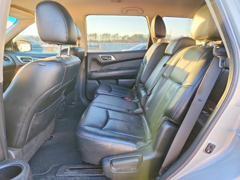 Photo 11 from auction – 2015 NISSAN PATHFINDER with VIN 5N1AR2MM2FC672776