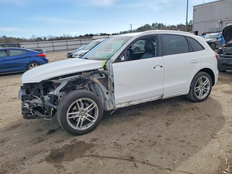 AUDI Q5 PREMIUM 2016 with VIN WA1L2AFP3GA060452 - Photo from auction