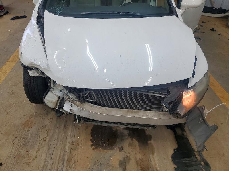 Photo 11 from auction – 2011 HONDA CIVIC LX with VIN 19XFA1F51BE047161