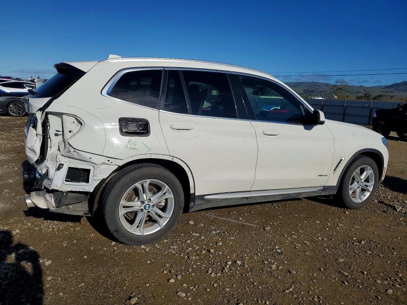 Photo 3 from auction – 2018 BMW X3 XDRIVE3 with VIN 5UXTR9C56JLD65816