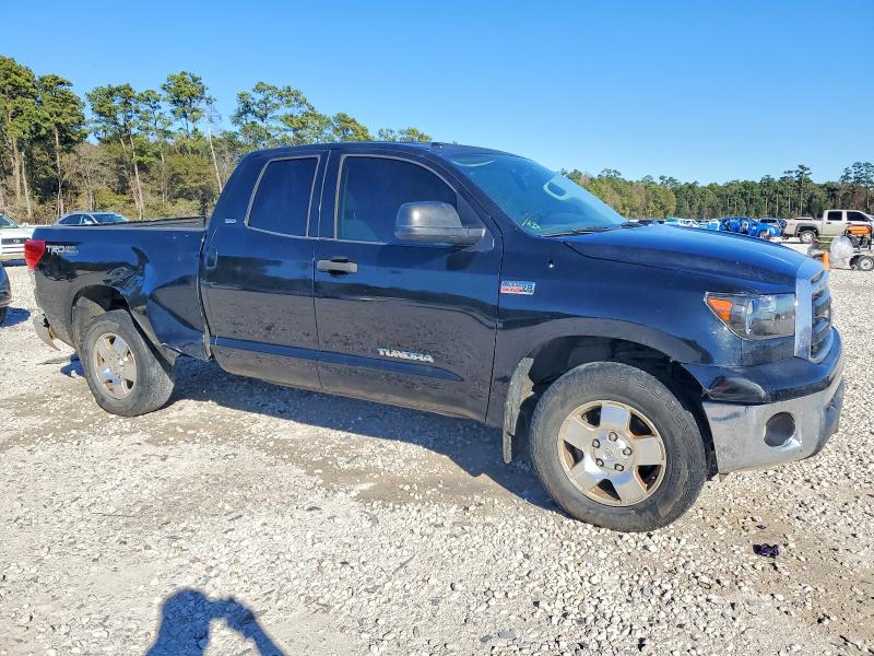 Photo 4 from auction – 2011 TOYOTA TUNDRA DOU with VIN 5TFUY5F11BX203979