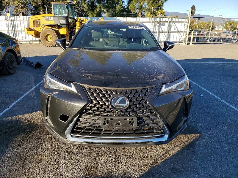 Photo 5 from auction – 2019 LEXUS UX 200 with VIN JTHY3JBH7K2002241