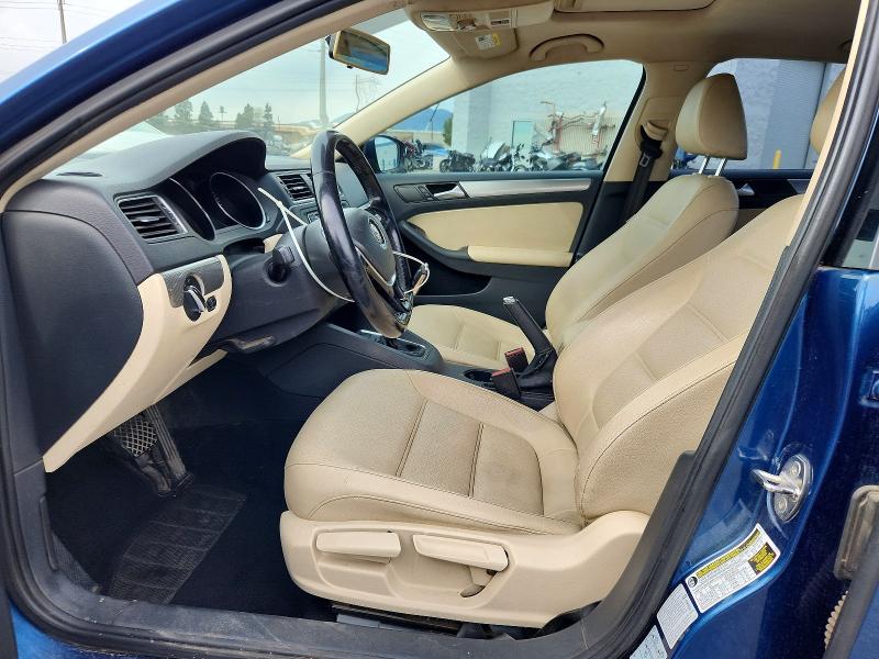 Photo 7 from auction – 2017 VOLKSWAGEN JETTA SE with VIN 3VWDB7AJ0HM368390
