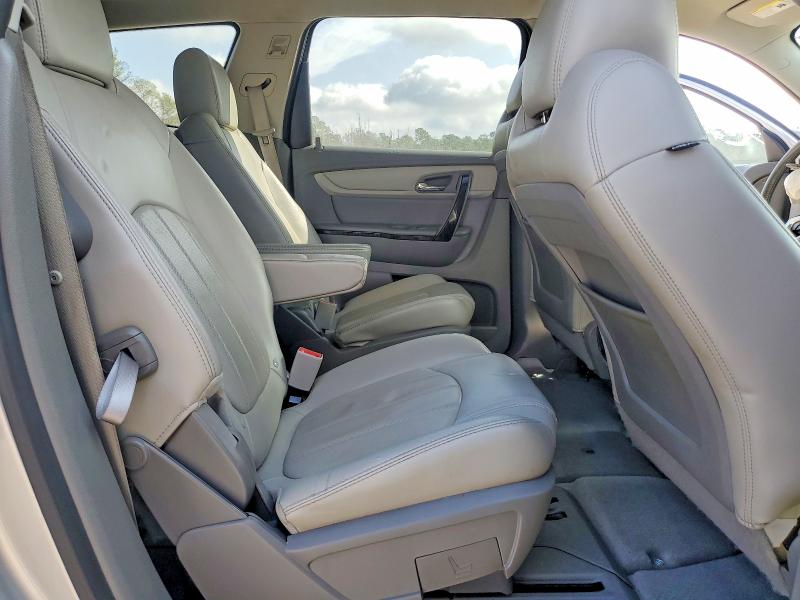 Photo 11 from auction – 2017 CHEVROLET TRAVERSE with VIN 1GNKVJKD1HJ287815