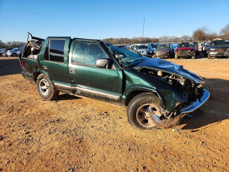Photo 4 from auction – 2001 CHEVROLET BLAZER with VIN 1GNCS13W51K251297