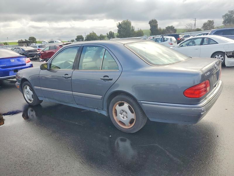 Photo 2 from auction – 1997 MERCEDES-BENZ E 420 with VIN WDBJF72F4VA427601