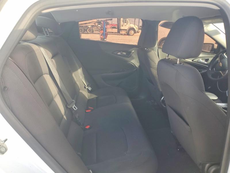 Photo 10 from auction – 2018 CHEVROLET MALIBU with VIN 1G1ZD5ST9JF118233