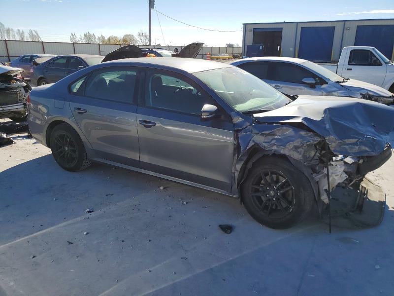 Photo 4 from auction – 2014 VOLKSWAGEN PASSAT S with VIN 1VWAP7A36EC006714