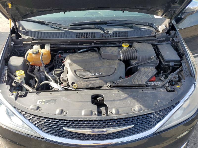 Photo 12 from auction – 2017 CHRYSLER PACIFICA L with VIN 2C4RC1GGXHR763085