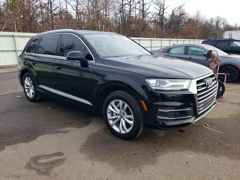 Photo 4 from auction – 2018 AUDI Q7 PREMIUM with VIN WA1LAAF7XJD018711