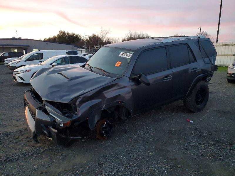 TOYOTA 4RUNNER SR 2016 z numerem VIN JTEBU5JR5G5335786 - Zdjęcie z aukcji