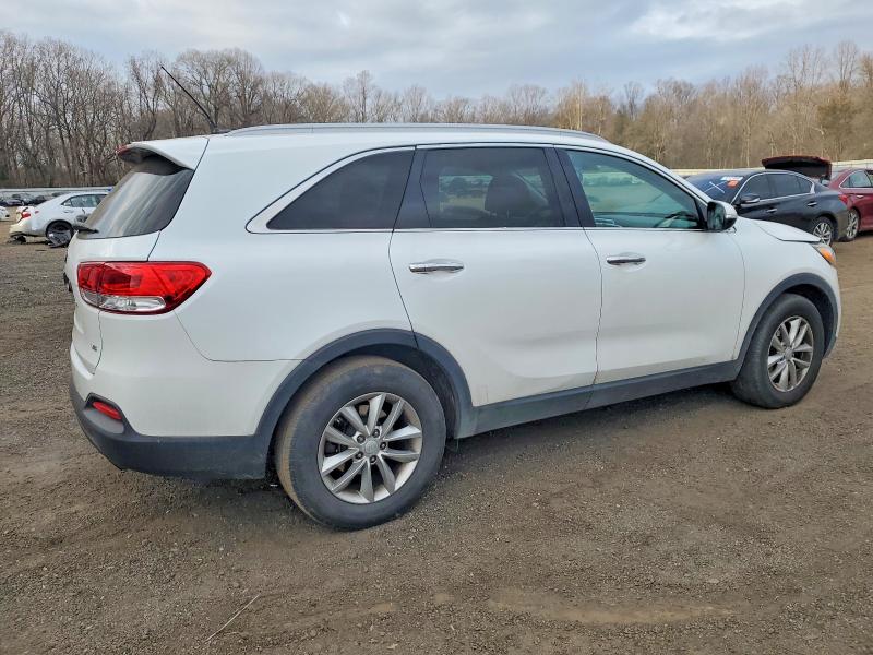 Photo 3 from auction – 2017 KIA SORENTO with VIN 5XYPG4A58HG227583