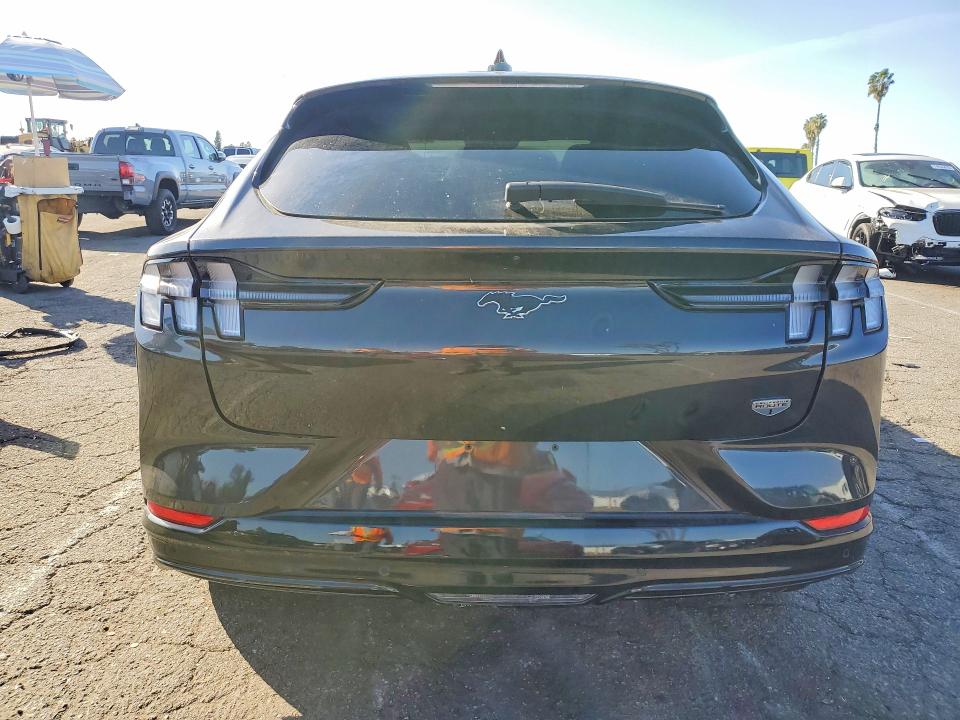 Photo 6 from auction – 2022 FORD MUSTANG MACH-E with VIN 3FMTK2R74NMA30489