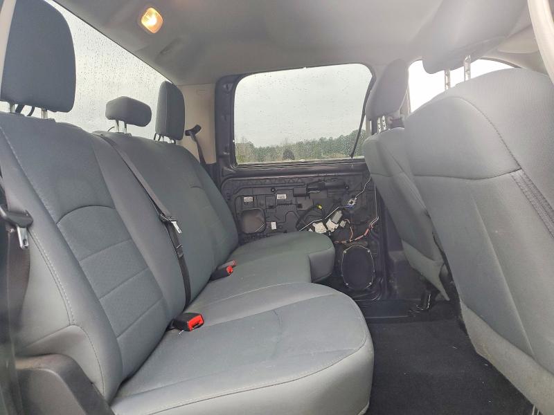 Фото 10 с аукциона – 2017 RAM 1500 с VIN 3C6RR6KT4HG582187