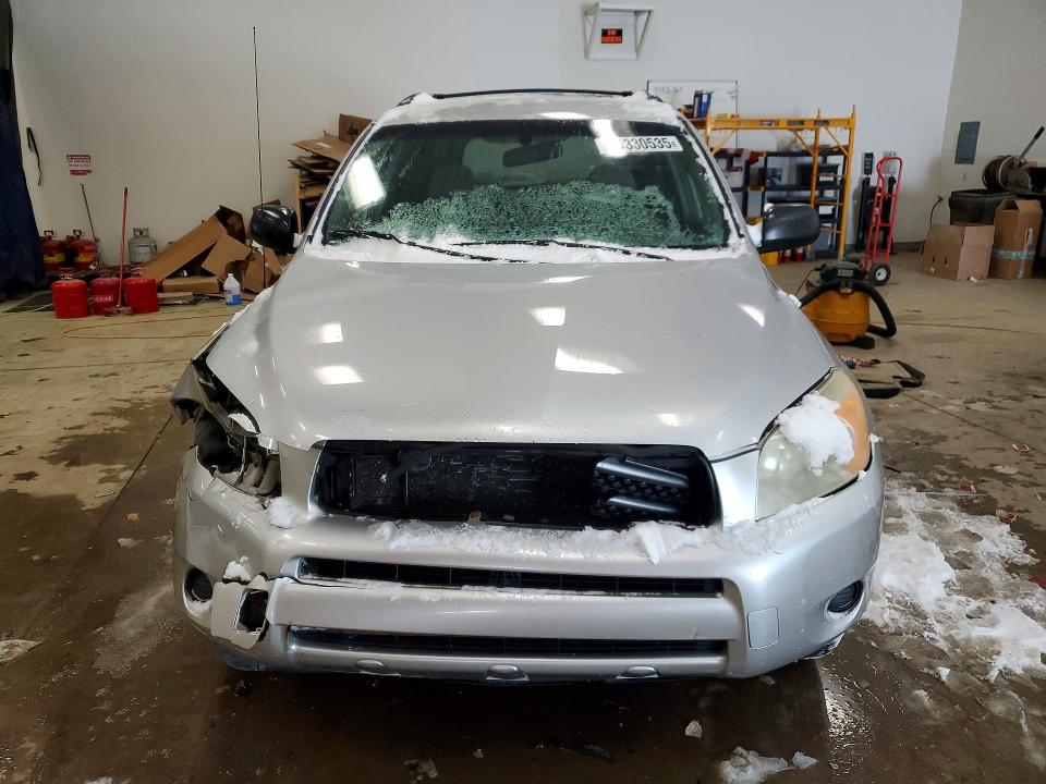 Photo 5 from auction – 2006 TOYOTA RAV4 with VIN JTMZD33V865020979