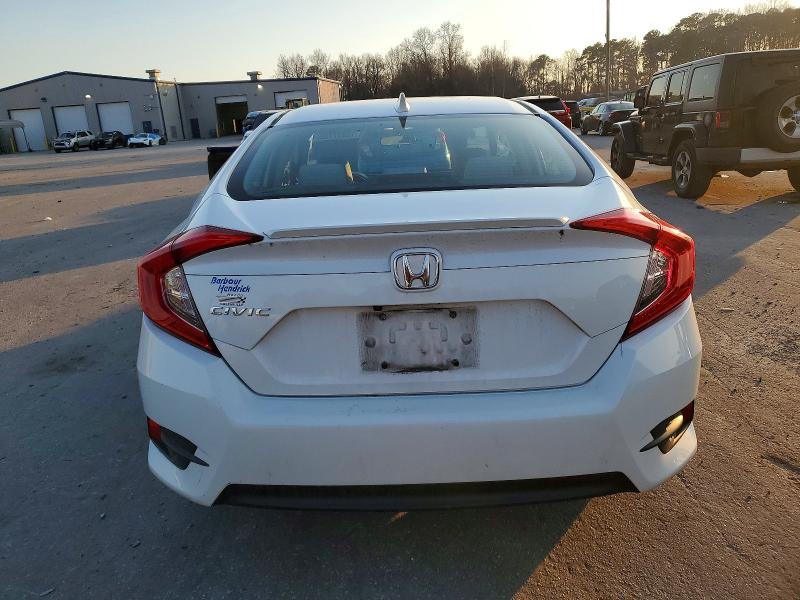 Photo 6 from auction – 2018 HONDA CIVIC with VIN 19XFC1F37JE004130