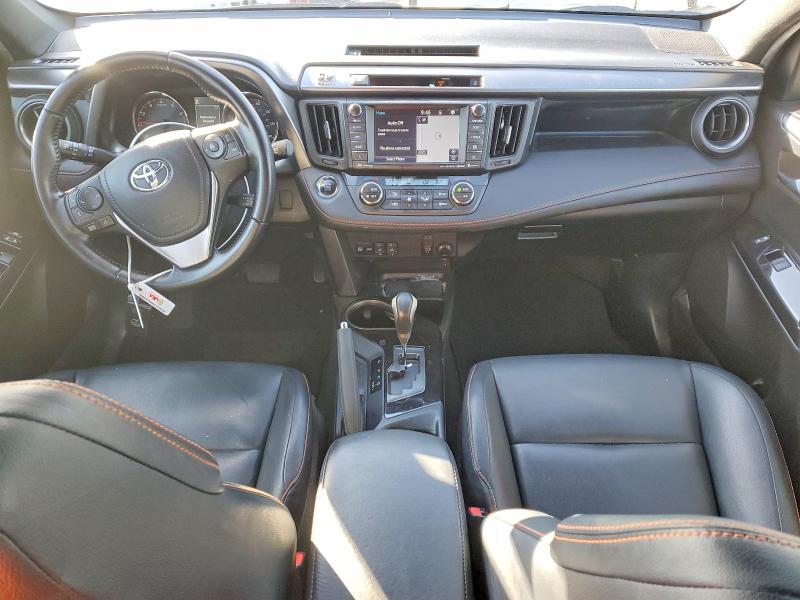 Photo 8 from auction – 2016 TOYOTA RAV4 SE with VIN JTMNFREV2GD088551