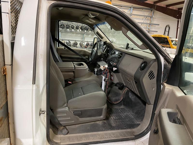 Photo 6 from auction – 2009 FORD F550 with VIN 1FDAF57R69EA23444
