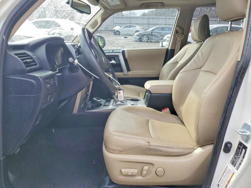 Photo 7 from auction – 2019 TOYOTA 4RUNNER SR with VIN JTEBU5JR0K5630562