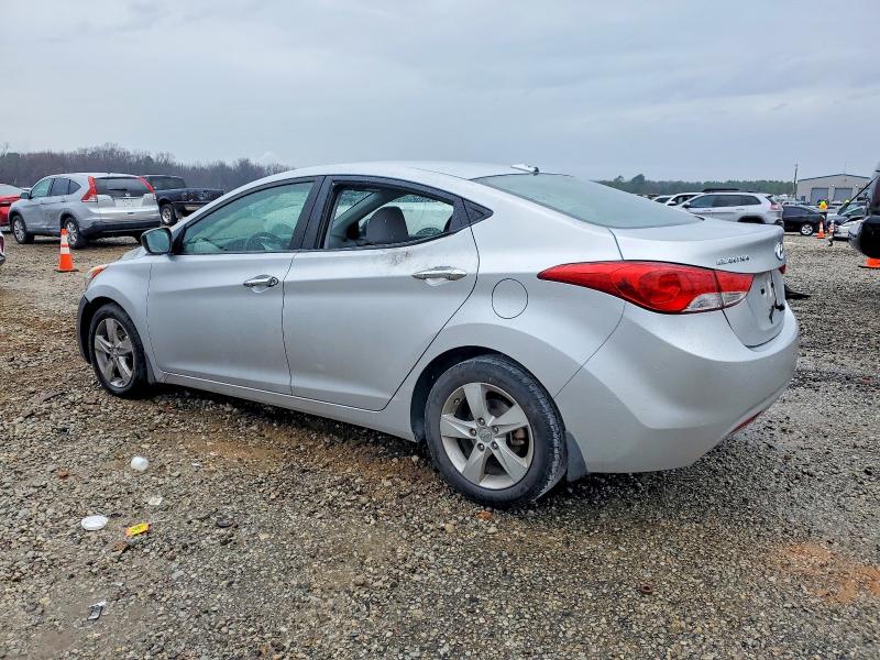 Photo 2 from auction – 2012 HYUNDAI ELANTRA GL with VIN KMHDH4AE0CU367257