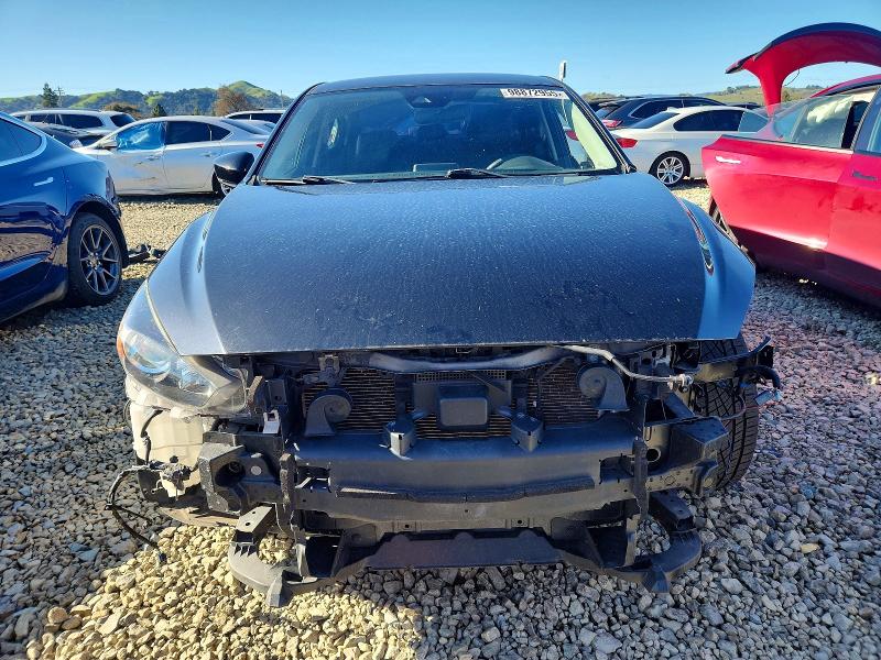 Photo 5 from auction – 2018 MAZDA 3 TOURING with VIN 3MZBN1V34JM190075