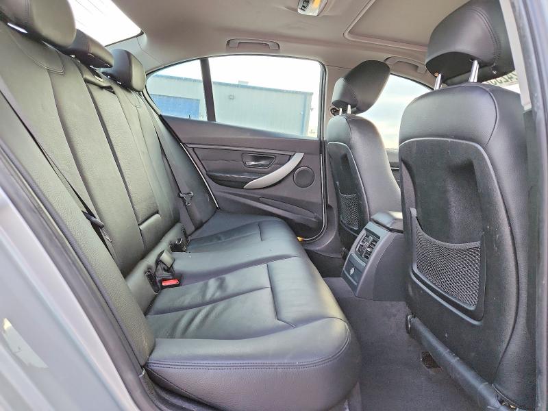 Photo 10 from auction – 2013 BMW 328 with VIN WBA3A5C55DF357687