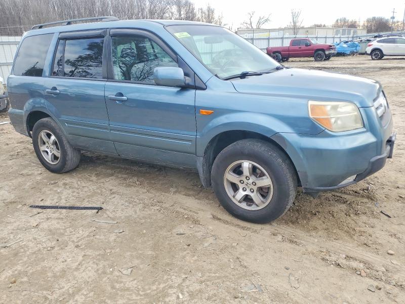 Photo 4 from auction – 2006 HONDA PILOT with VIN 5FNYF28686B041590