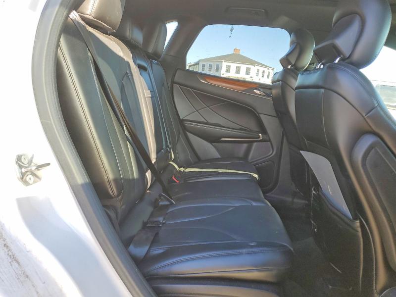 Photo 11 from auction – 2015 LINCOLN MKC with VIN 5LMCJ2A93FUJ29850