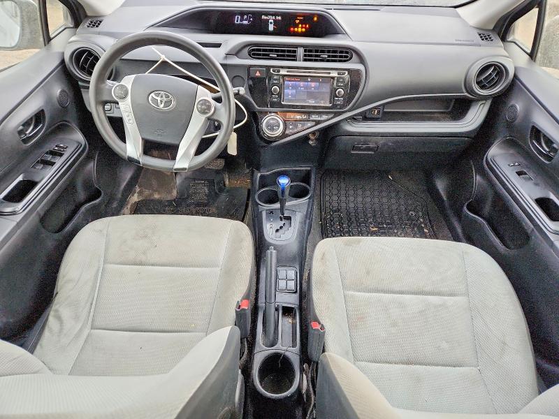 Photo 8 from auction – 2015 TOYOTA PRIUS C with VIN JTDKDTB30F1092204