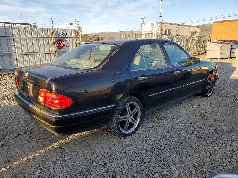 Photo 3 from auction – 1998 MERCEDES-BENZ E 320 with VIN WDBJF65F6WA640363