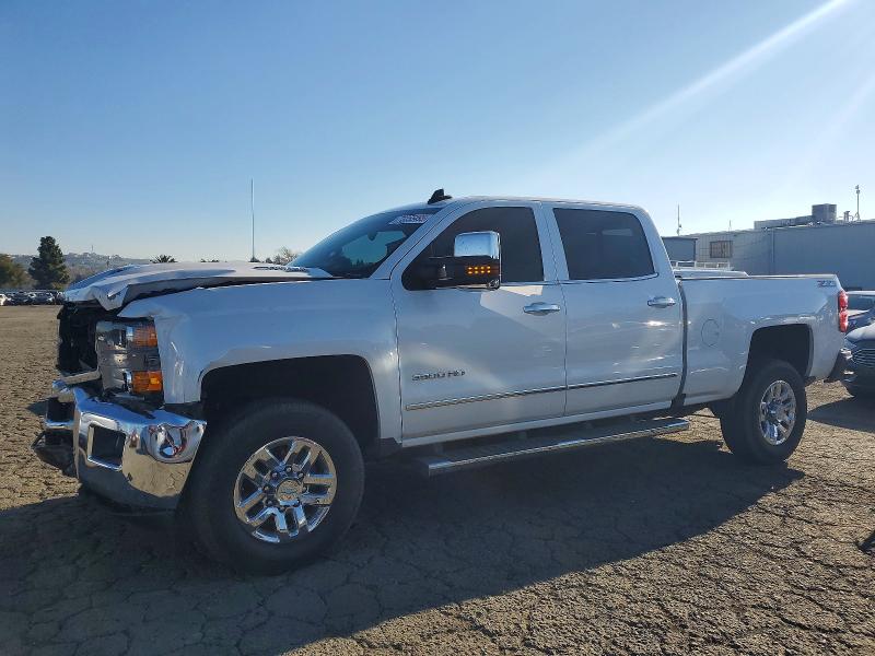 CHEVROLET SILVERADO 2019 with VIN 1GC4KXCY4KF182341 - Photo from auction