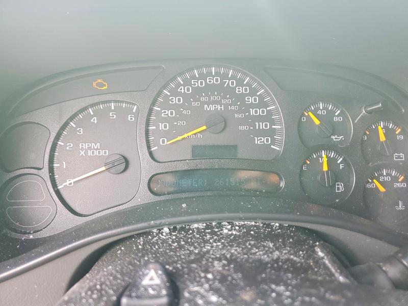 Photo 9 from auction – 2005 CHEVROLET SILVERADO with VIN 1GCEC19VX5Z246350