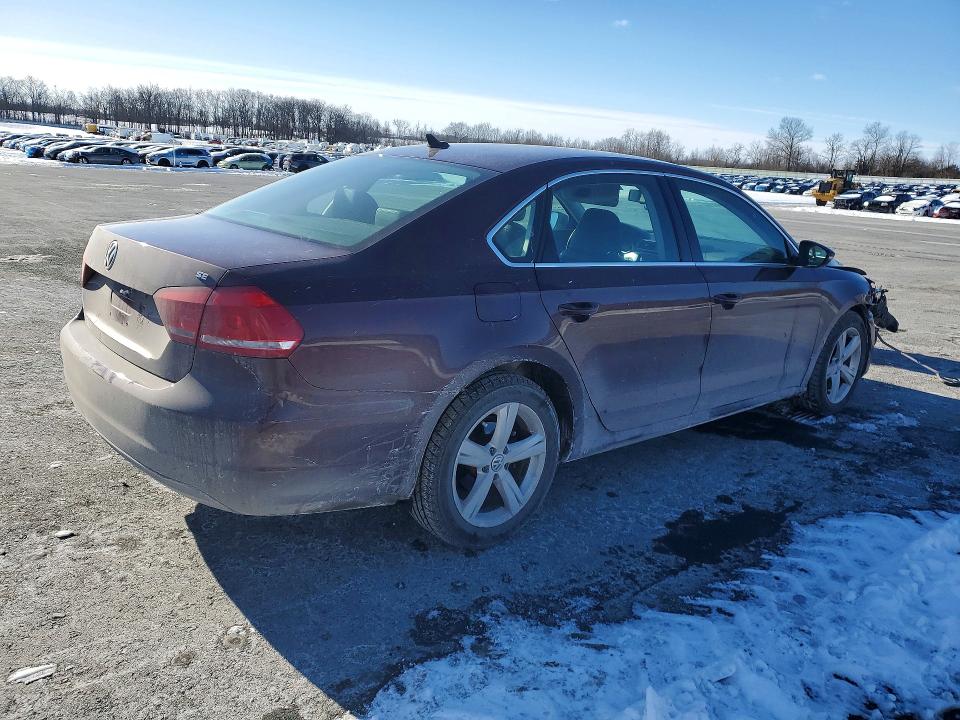 Photo 3 from auction – 2012 VOLKSWAGEN PASSAT with VIN 1VWBP7A37CC051405