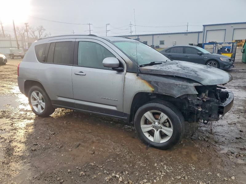 Photo 4 from auction – 2016 JEEP COMPASS with VIN 1C4NJDEB5GD662597