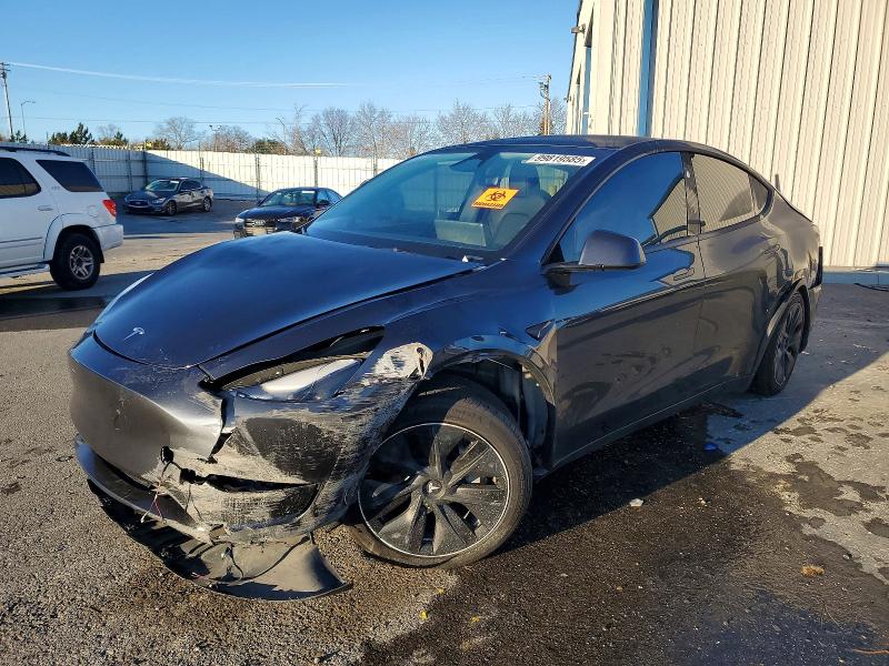 TESLA MODEL Y 2024 with VIN 7SAYGDED2RF057304 - Photo from auction