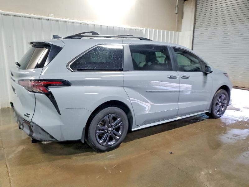 Photo 3 from auction – 2024 TOYOTA SIENNA XSE with VIN 5TDCSKFC1RS145871