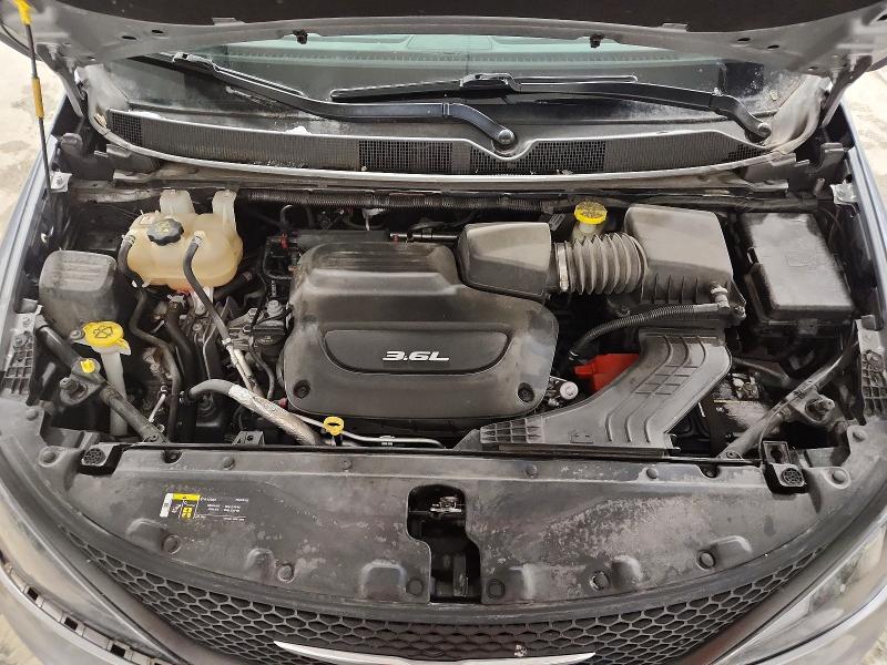 Photo 12 from auction – 2018 CHRYSLER PACIFICA L with VIN 2C4RC1AG0JR274550