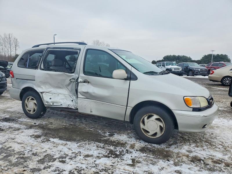 Photo 4 from auction – 2002 TOYOTA SIENNA LE with VIN 4T3ZF13C32U503814