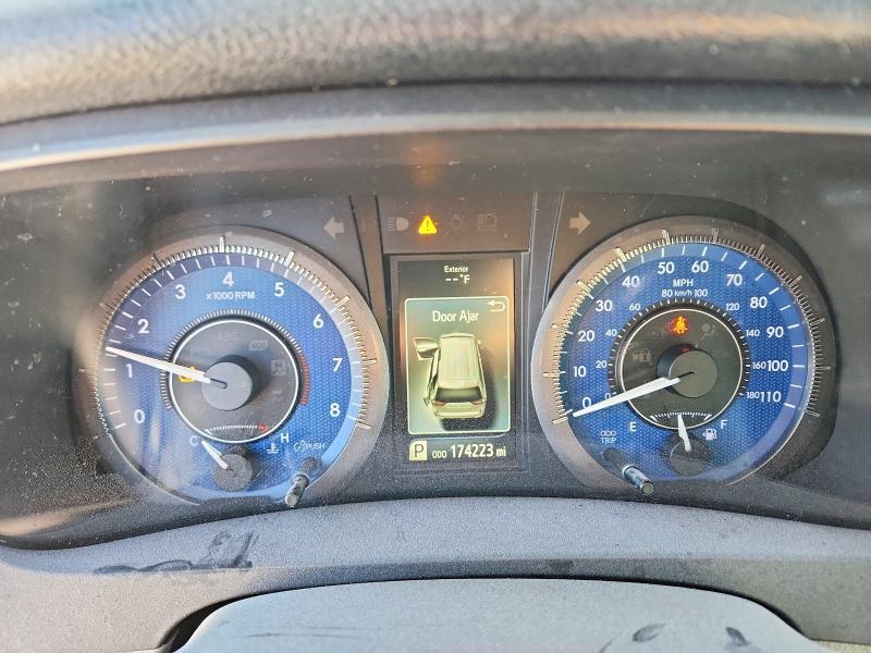 Photo 9 from auction – 2016 TOYOTA SIENNA XLE with VIN 5TDYK3DC8GS725680