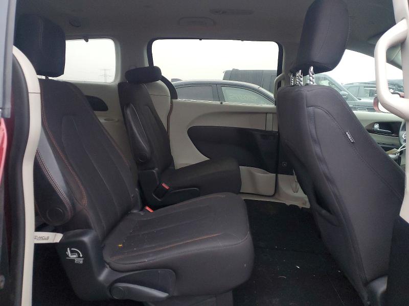 Photo 10 from auction – 2018 CHRYSLER PACIFICA T with VIN 2C4RC1FG2JR277877