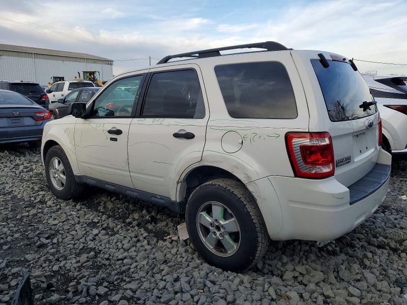 Photo 2 from auction – 2009 FORD ESCAPE XLT with VIN 1FMCU03G79KA13965