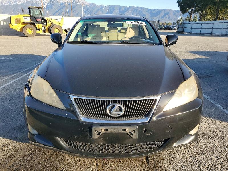 Photo 5 from auction – 2007 LEXUS IS 250 with VIN JTHCK262172009752