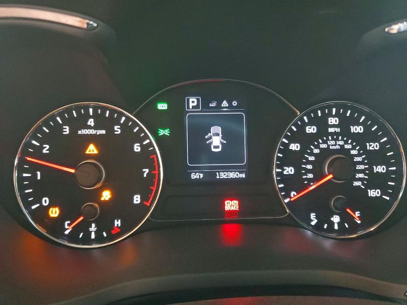 Photo 9 from auction – 2018 KIA FORTE LX with VIN 3KPFL4A71JE166301
