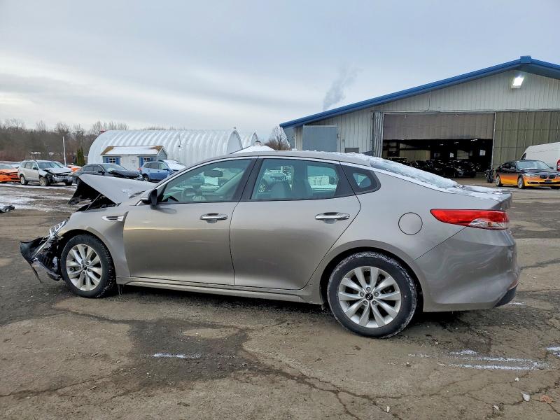 Photo 2 from auction – 2016 KIA OPTIMA with VIN 5XXGU4L34GG086972