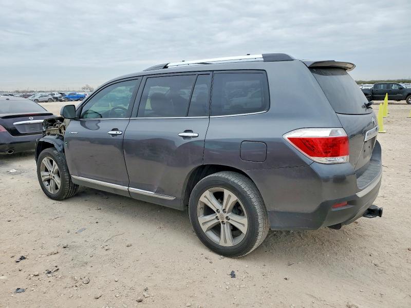 Photo 2 from auction – 2013 TOYOTA HIGHLANDER with VIN 5TDDK3EH3DS237905