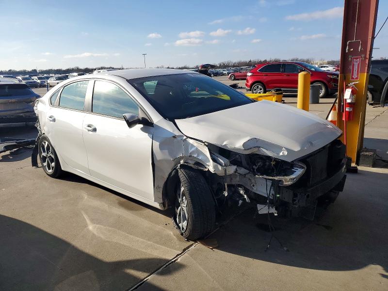 Photo 4 from auction – 2021 KIA FORTE FE with VIN 3KPF24AD5ME347382