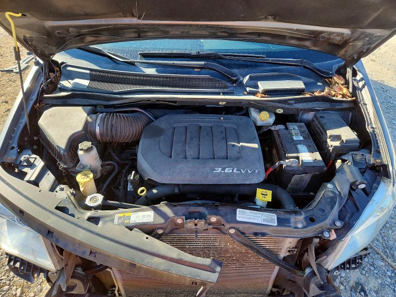 Photo 12 from auction – 2016 CHRYSLER TOWN & COU with VIN 2C4RC1BG6GR259686