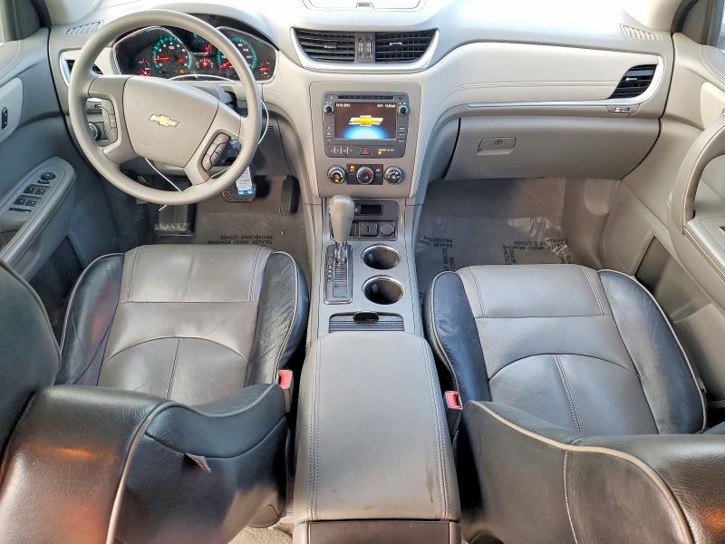 Photo 8 from auction – 2015 CHEVROLET TRAVERSE L with VIN 1GNKRFKDXFJ246369